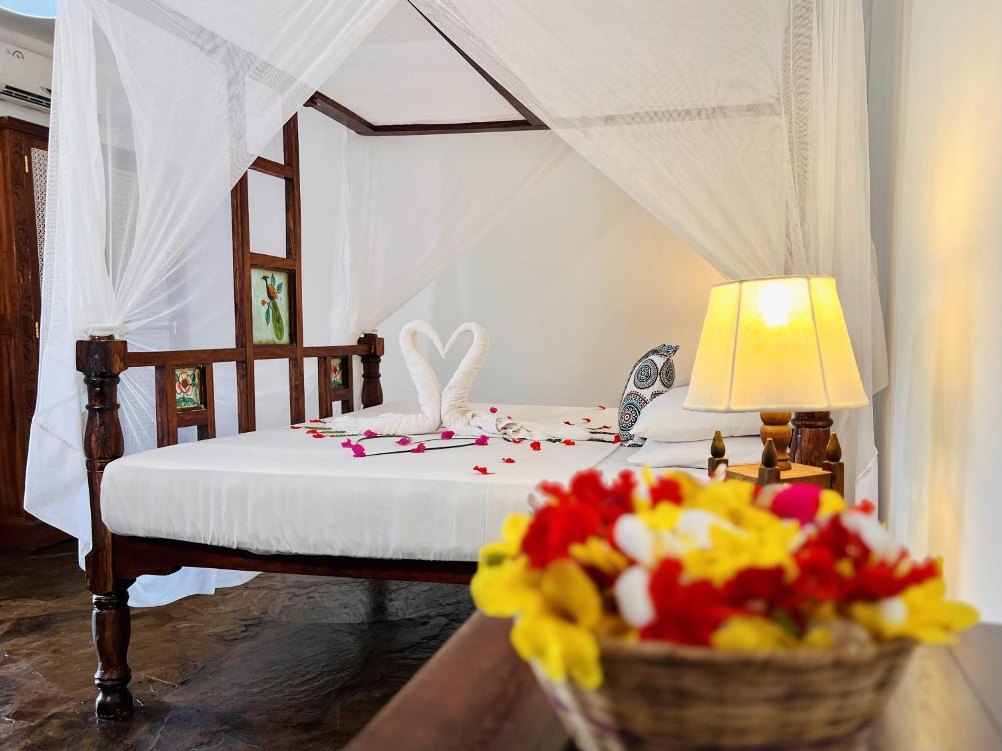 וואטאמו Jacaranda Beach Resort מראה חיצוני תמונה